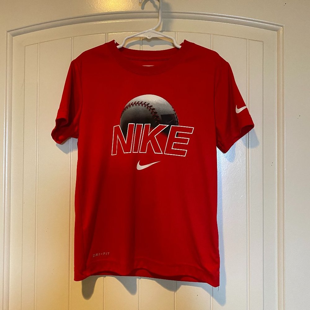 NIKE boys baseball shirt
